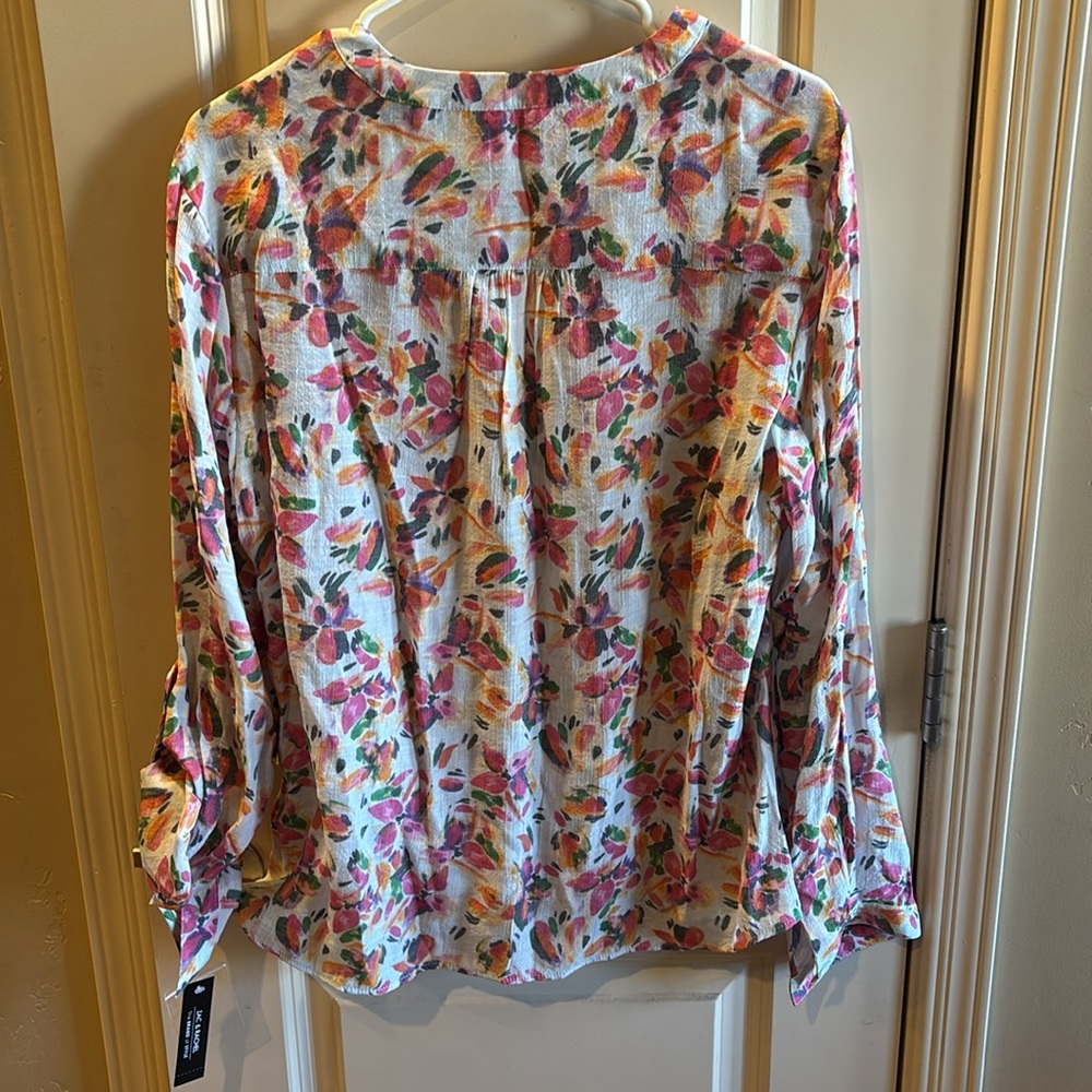 Blouse Bundle 💐🌺🌸 - Picture 5 of 9